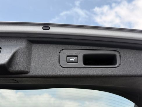 Used 2023 Honda Odyssey Touring image 50
