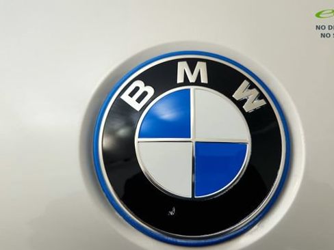 Used 2023 BMW i7 xDrive60 AWD/4WD image 34