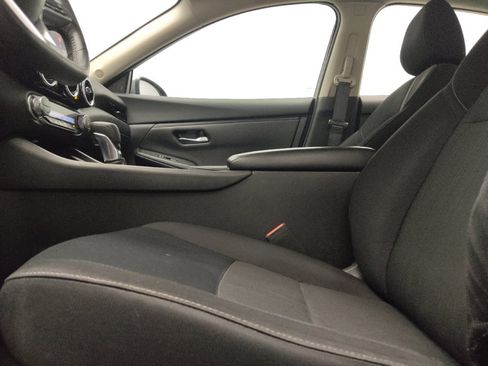 Used 2021 Nissan Sentra SV FWD image 17
