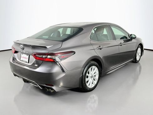 Used 2024 Toyota Camry SE FWD image 5