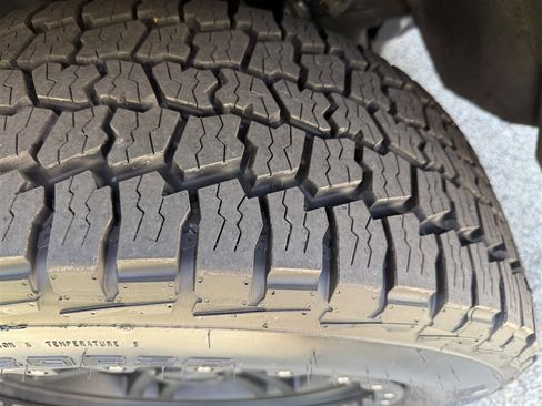 Used 2018 Chevrolet Silverado 1500 LT w/ Texas Edition image 27