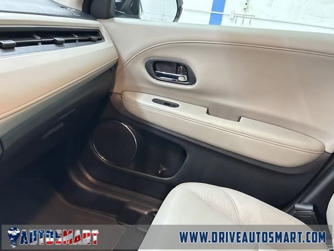 Used 2018 Honda HR-V EX-L image 23