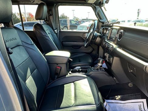 Used 2021 Jeep Wrangler Unlimited Sahara w/ Cold Weather Group image 18