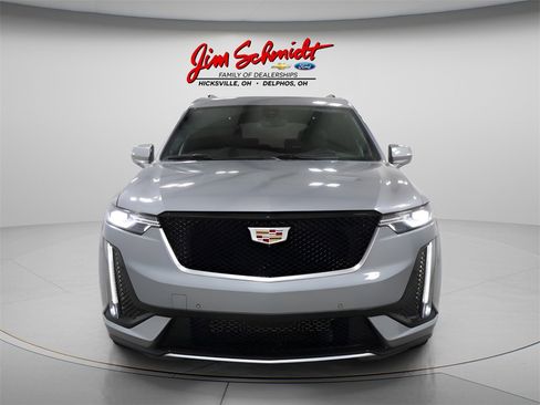 Used 2024 Cadillac XT6 Sport image 3
