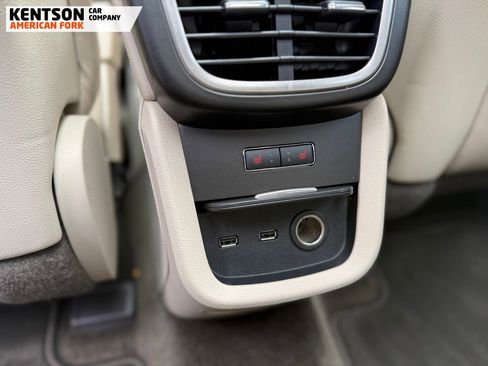Used 2016 Lincoln MKX Reserve w/ Luxury Package FWD image 32