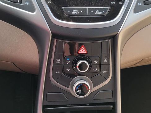 Used 2016 Hyundai Elantra SE w/ Option Group 02 image 13