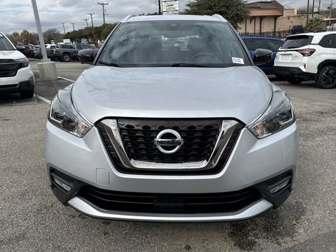 Used 2020 Nissan Kicks SR image 8