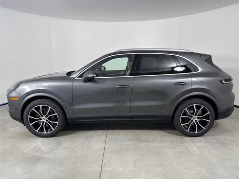 New 2026 Porsche Cayenne image 2