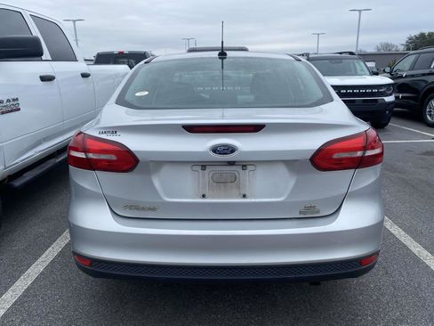 Used 2018 Ford Focus SE image 4
