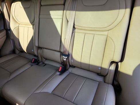 Used 2023 Land Rover Range Rover Sport SE image 25