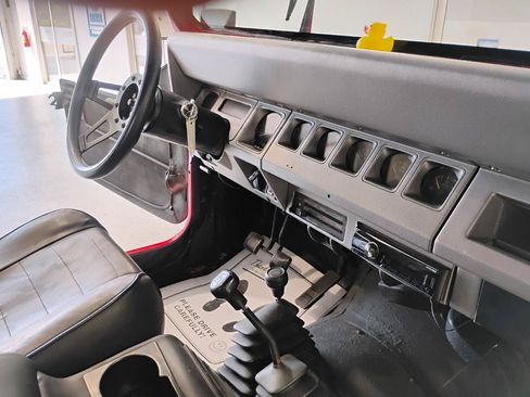 Used 1995 Jeep Wrangler Rio Grande AWD/4WD image 43