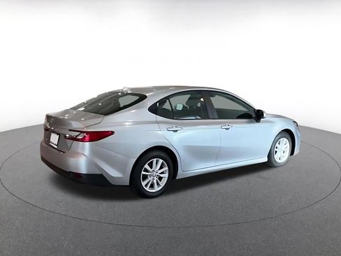 Used 2025 Toyota Camry LE FWD image 10