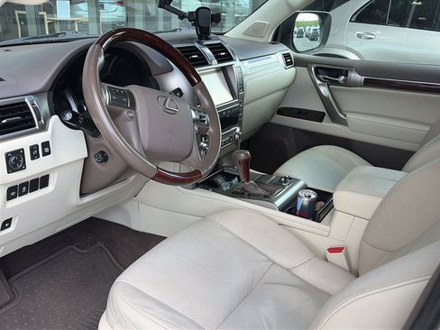Used 2015 Lexus GX 460 w/ Premium Package AWD/4WD image 8