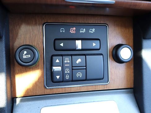 Used 2016 Land Rover LR4 HSE LUX image 36