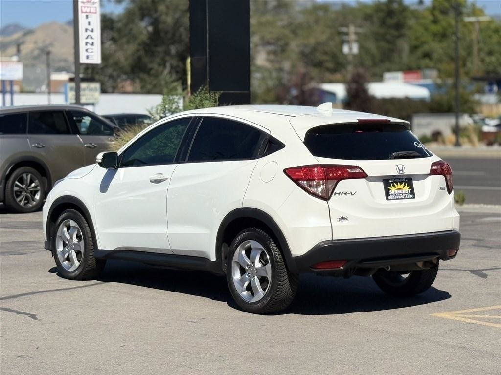Used 2017 Honda HR-V EX image 5