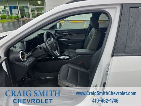 Used 2024 Chevrolet Trax ACTIV FWD image 11