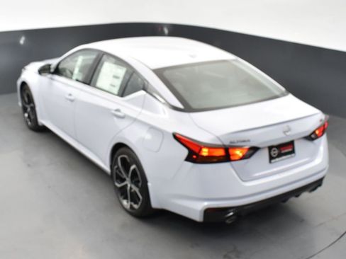 New 2025 Nissan Altima 2.5 SR image 49