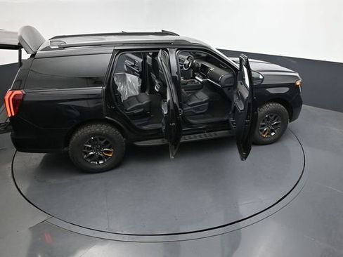 Used 2025 Ford Expedition Tremor image 44