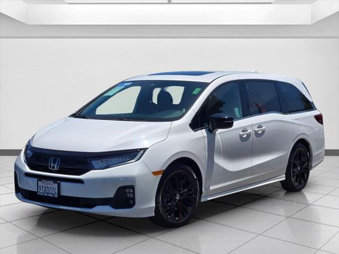 Certified 2025 Honda Odyssey Sport-L image 9