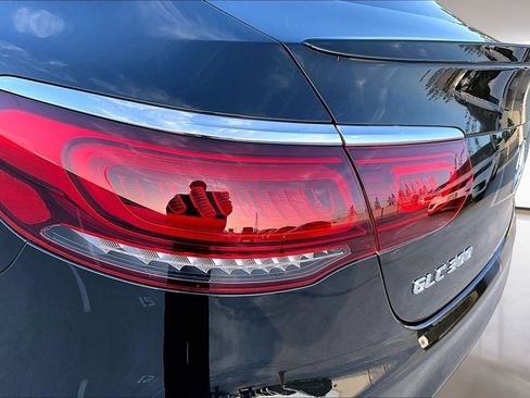 Used 2023 Mercedes-Benz GLC 300 4MATIC Coupe image 21