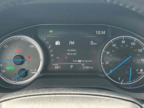 Certified 2023 Toyota Venza XLE AWD/4WD image 29