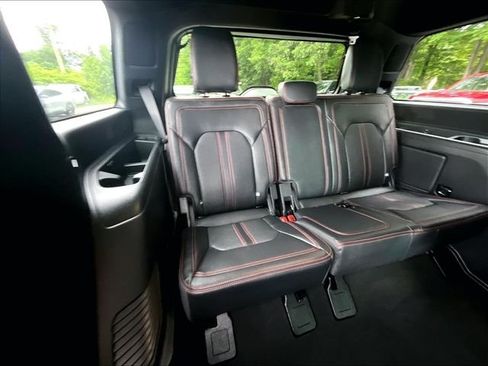 Used 2024 Ford Expedition Limited AWD/4WD image 29