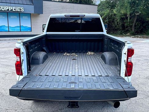 Used 2025 Chevrolet Silverado 2500 Custom w/ Custom Value Package AWD/4WD image 4