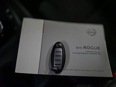 Used 2019 Nissan Rogue SV image 42