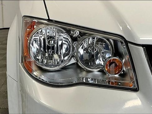 Used 2019 Dodge Grand Caravan SXT image 29