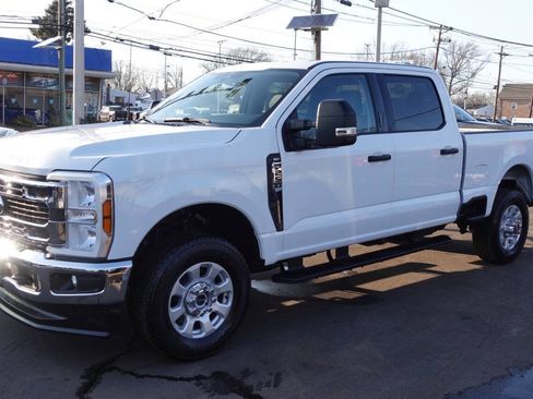 Used 2024 Ford F250 XLT image 1