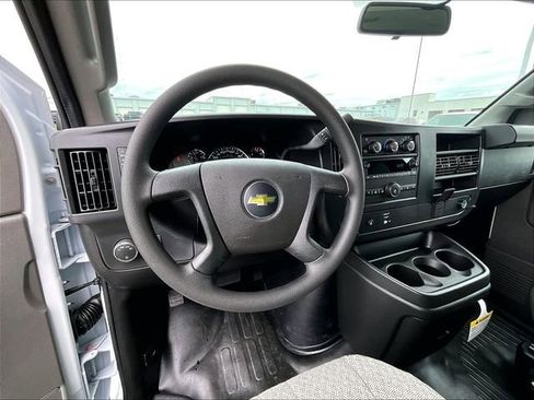 New 2026 Chevrolet Express 3500 Extended RWD image 16