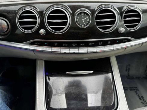 Used 2017 Mercedes-Benz S 550 Sedan image 27