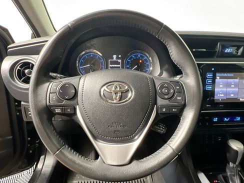 Used 2017 Toyota Corolla XSE image 17