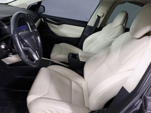 Used 2017 Tesla Model X 75D image 8