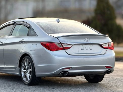 Used 2013 Hyundai Sonata SE w/ Navigation & Sunroof Pkg image 16