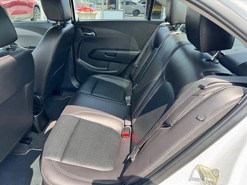 Used 2018 Chevrolet Sonic Premier FWD image 7