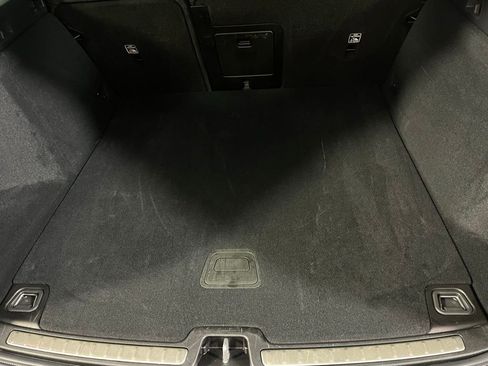 Used 2025 Volvo V60 B5 Cross Country Plus image 31