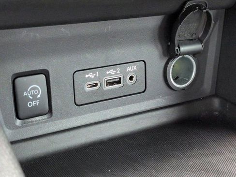 Used 2024 Nissan Sentra SV FWD image 19