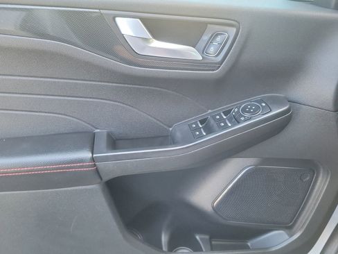 Used 2025 Ford Escape ST-Line FWD image 18