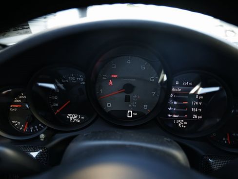 Certified 2019 Porsche 911 Carrera 4S image 28