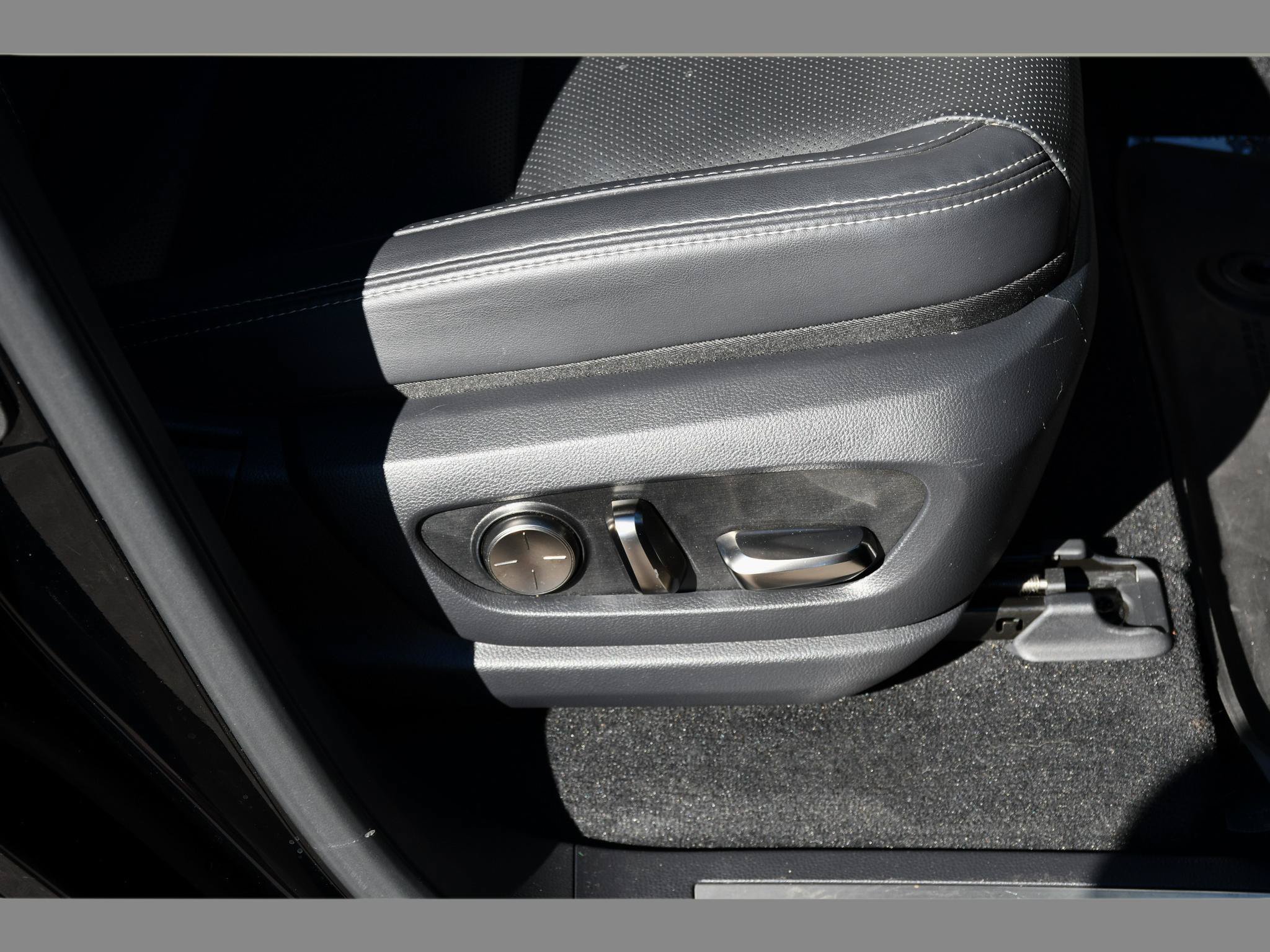 Used 2024 Lexus LX 600 F Sport AWD/4WD image 31