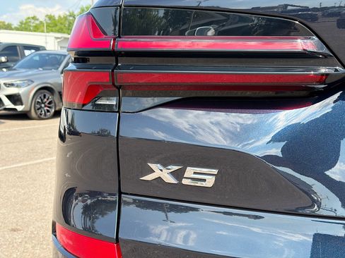 New 2026 BMW X5 xDrive40i w/ M Sport Package image 10