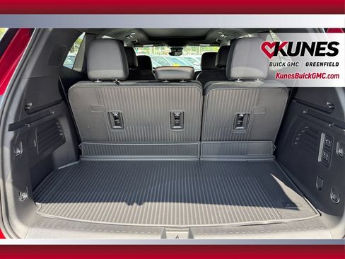 New 2027 GMC Acadia Denali Ultimate w/ LPO, Floor Liner Package AWD/4WD image 36