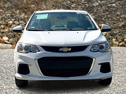 Used 2019 Chevrolet Sonic LT image 3