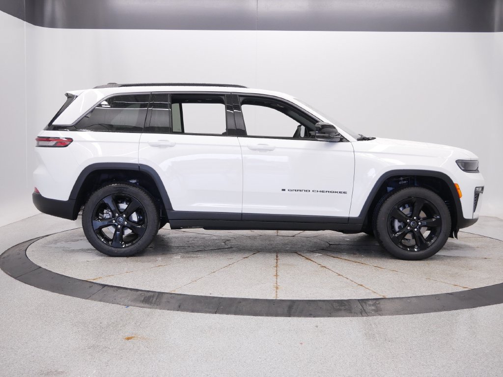 New 2027 Jeep Grand Cherokee Limited AWD/4WD image 7