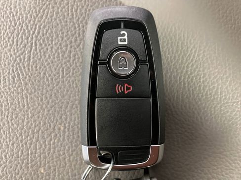 Certified 2018 Ford F150 Lariat image 32