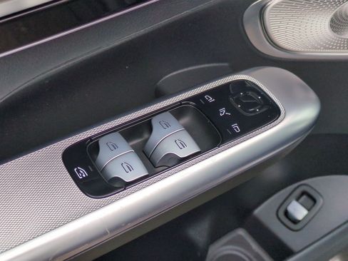 Certified 2025 Mercedes-Benz GLC 300 4MATIC image 13