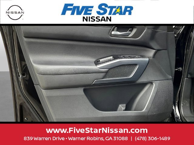 Used 2024 Nissan Pathfinder SL FWD image 21