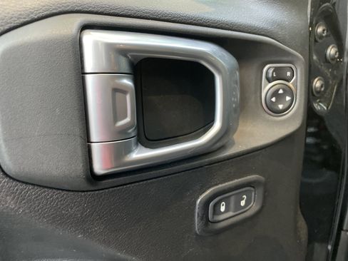 Used 2023 Jeep Wrangler Unlimited Sport AWD/4WD image 15