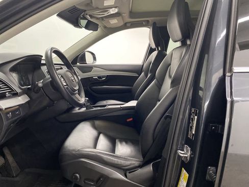 Used 2022 Volvo XC90 T5 Momentum image 15